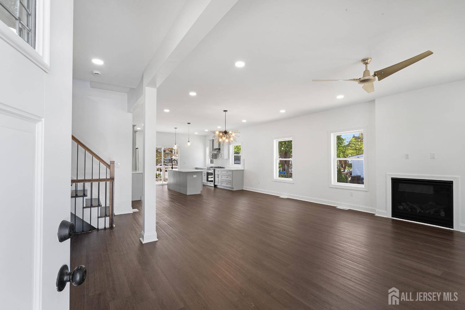 Plainfield, NJ 07060,435 W 5th ST W #37