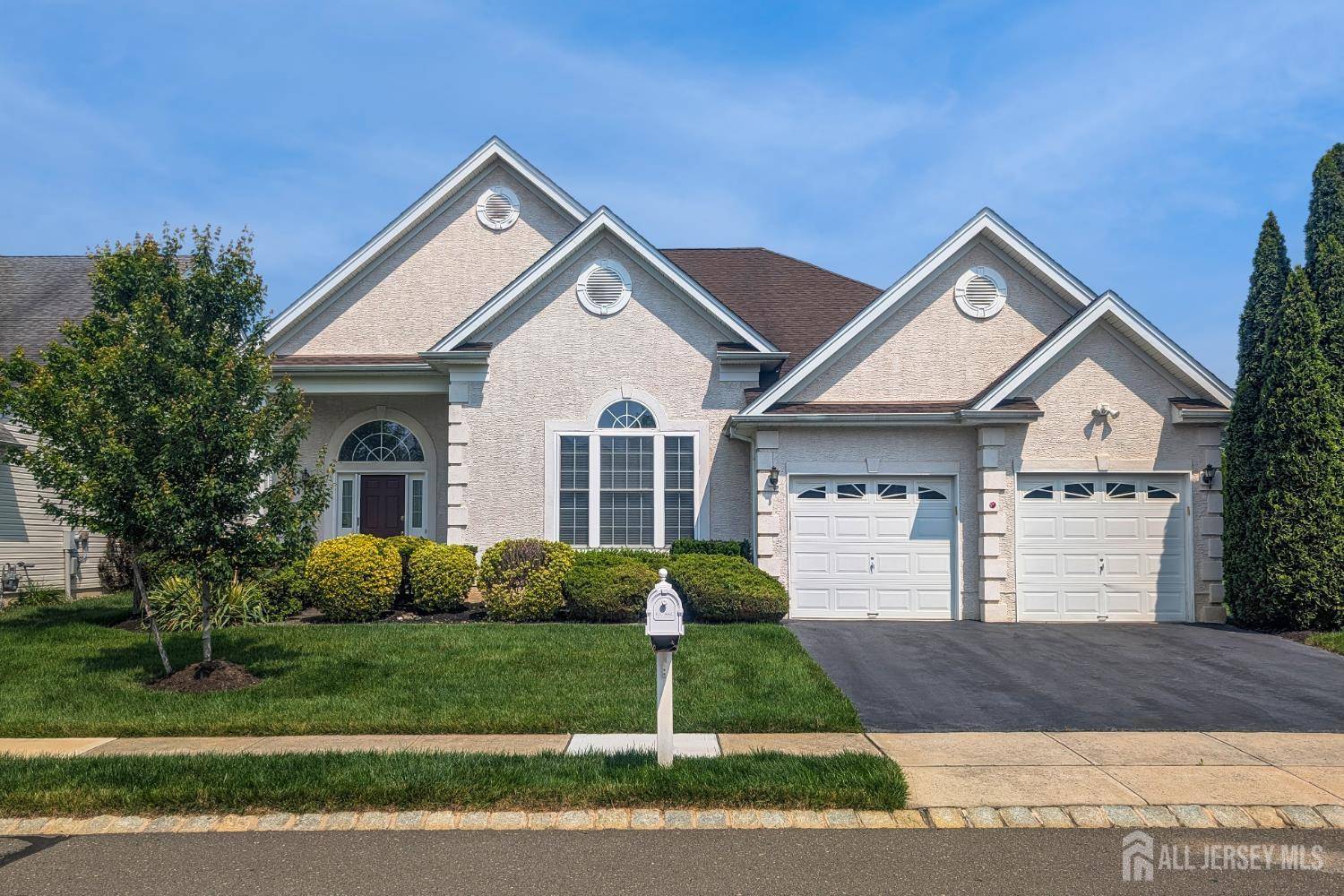 Monroe, NJ 08831,23 Crooked Stick PL
