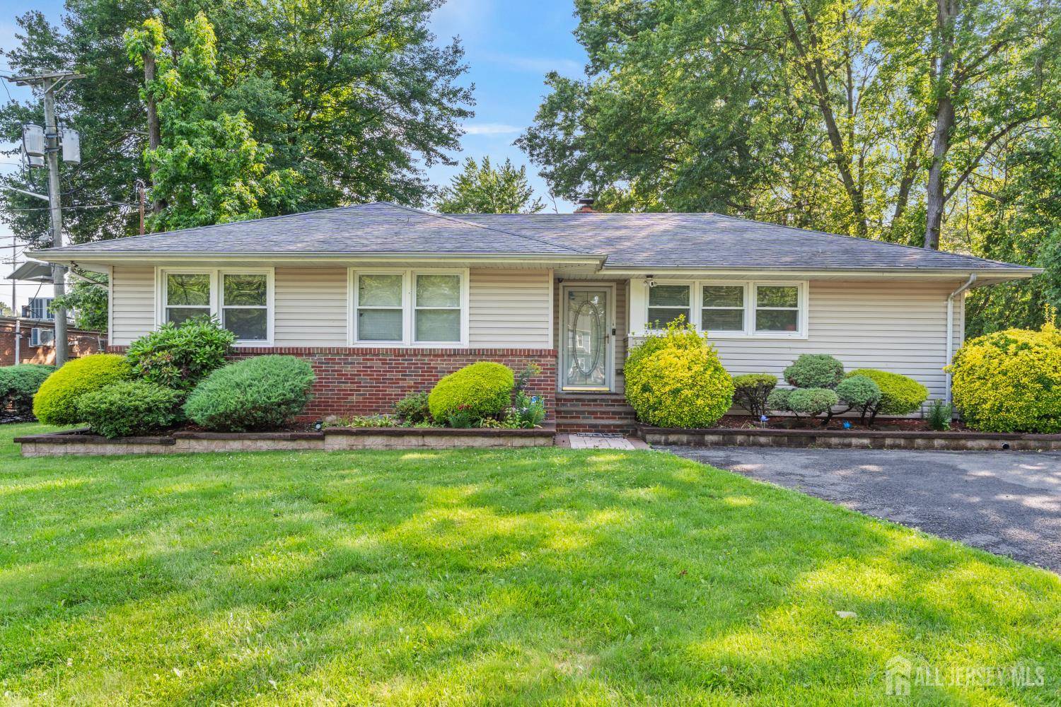 North Brunswick, NJ 08902,430 Wood AVE
