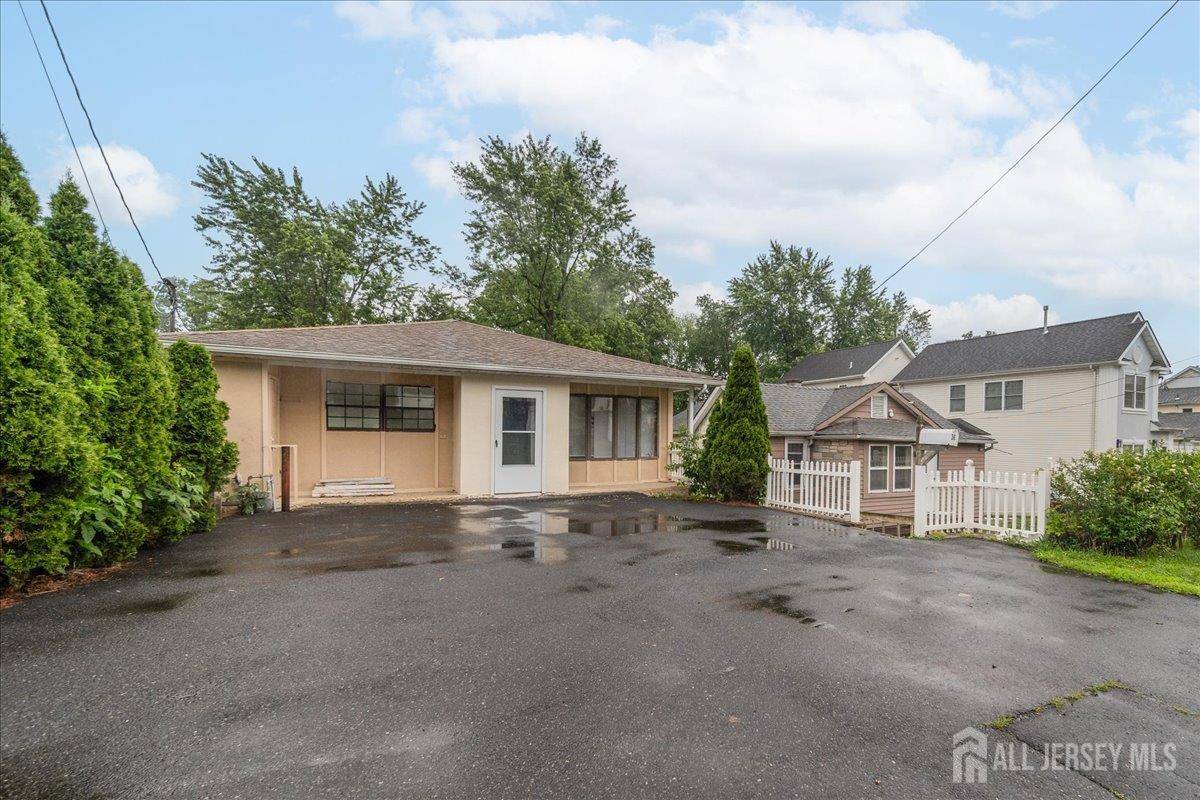 Edison, NJ 08820,36 Henry ST