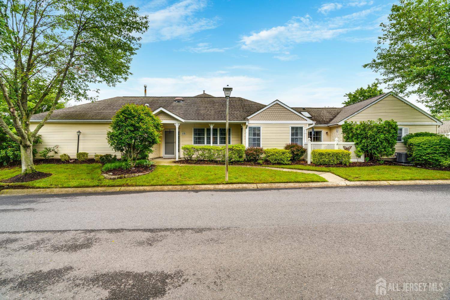 Monroe, NJ 08831,118 Tanager DR