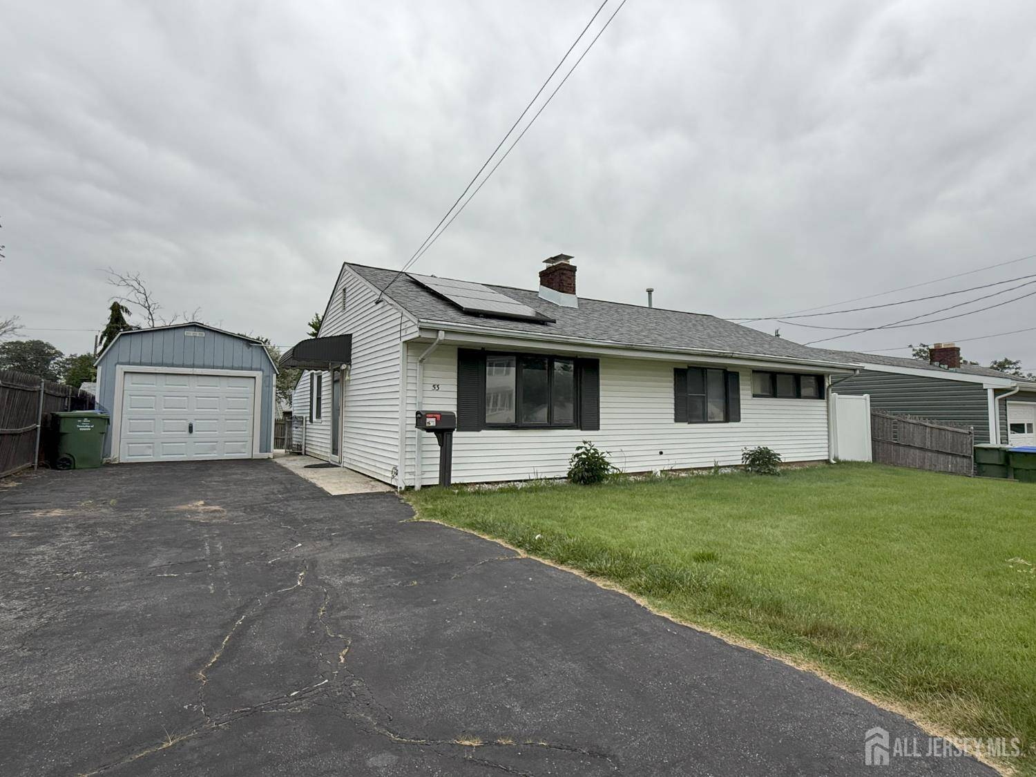 Edison, NJ 08817,53 Columbus AVE