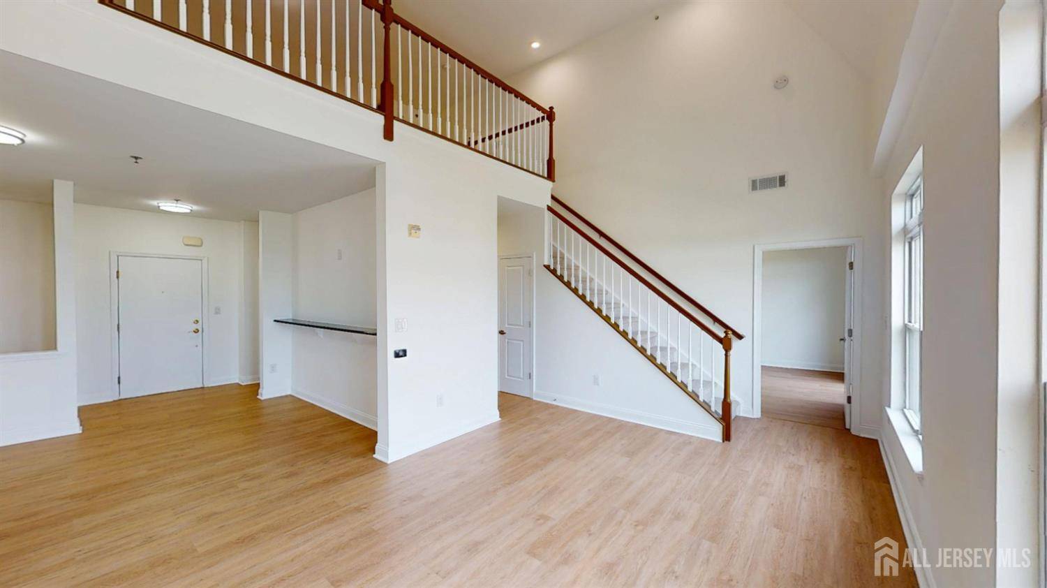 Sayreville, NJ 08859,6404 Fernandez CT