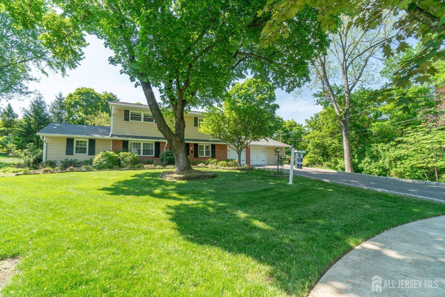 South Brunswick, NJ 08824,10 Tiffin RD