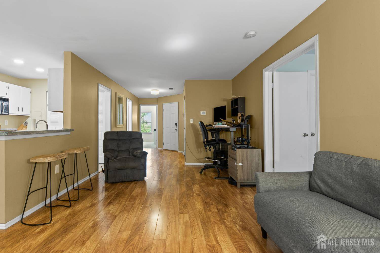 South Brunswick, NJ 08852,6072 Cedar CT