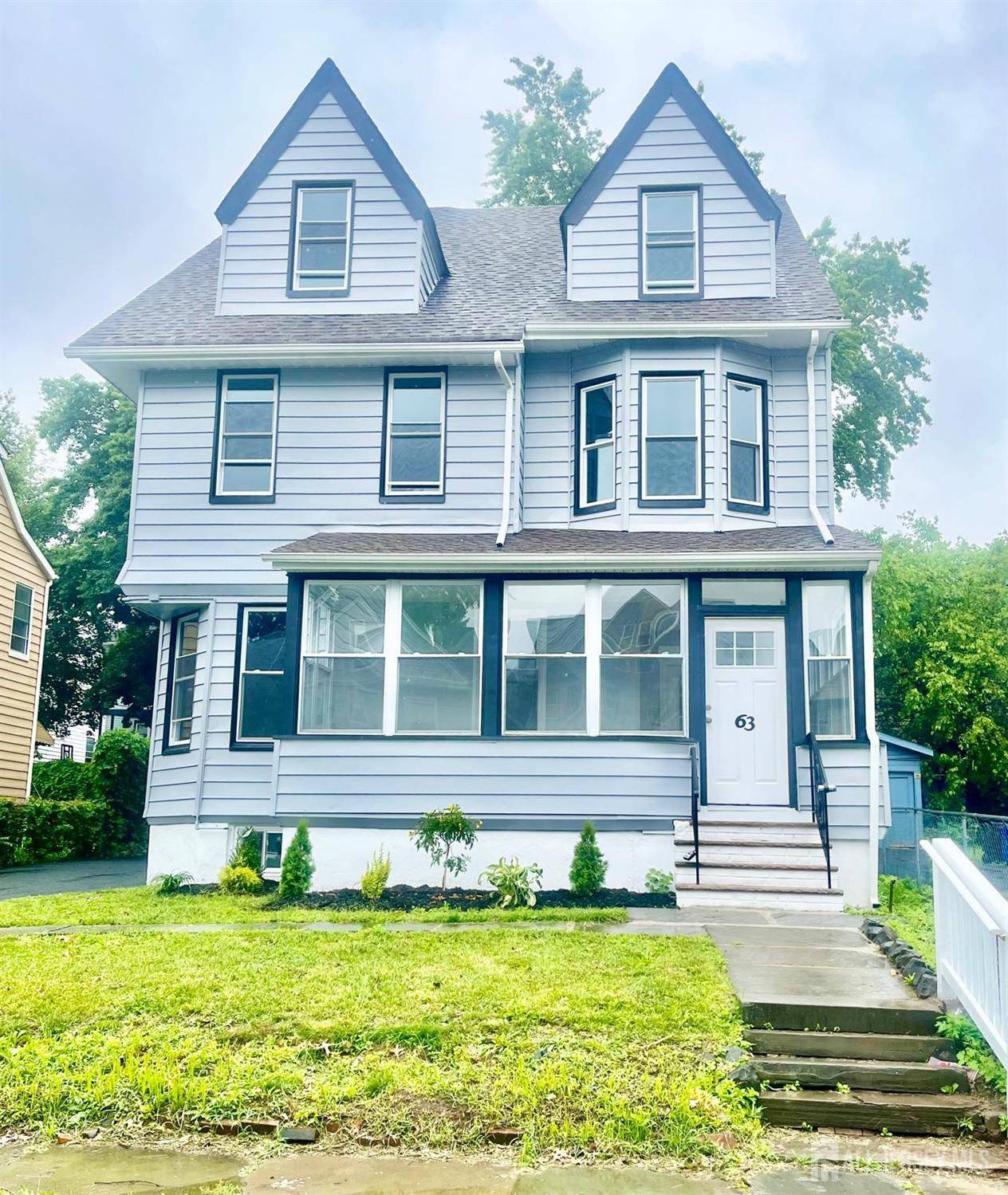 East Orange, NJ 07017,63 Stockton PL