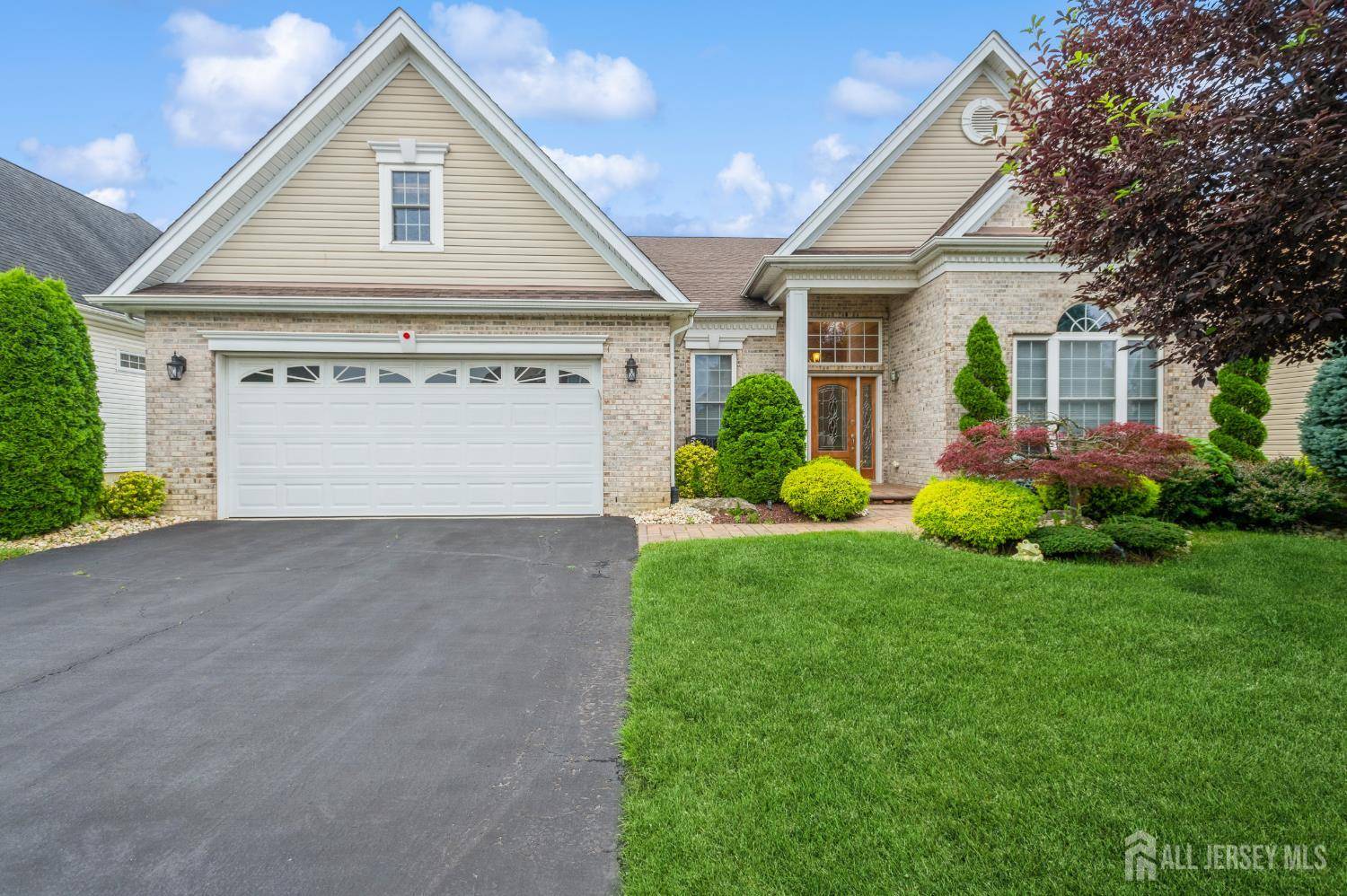 Monroe, NJ 08831,4 Long Cove DR