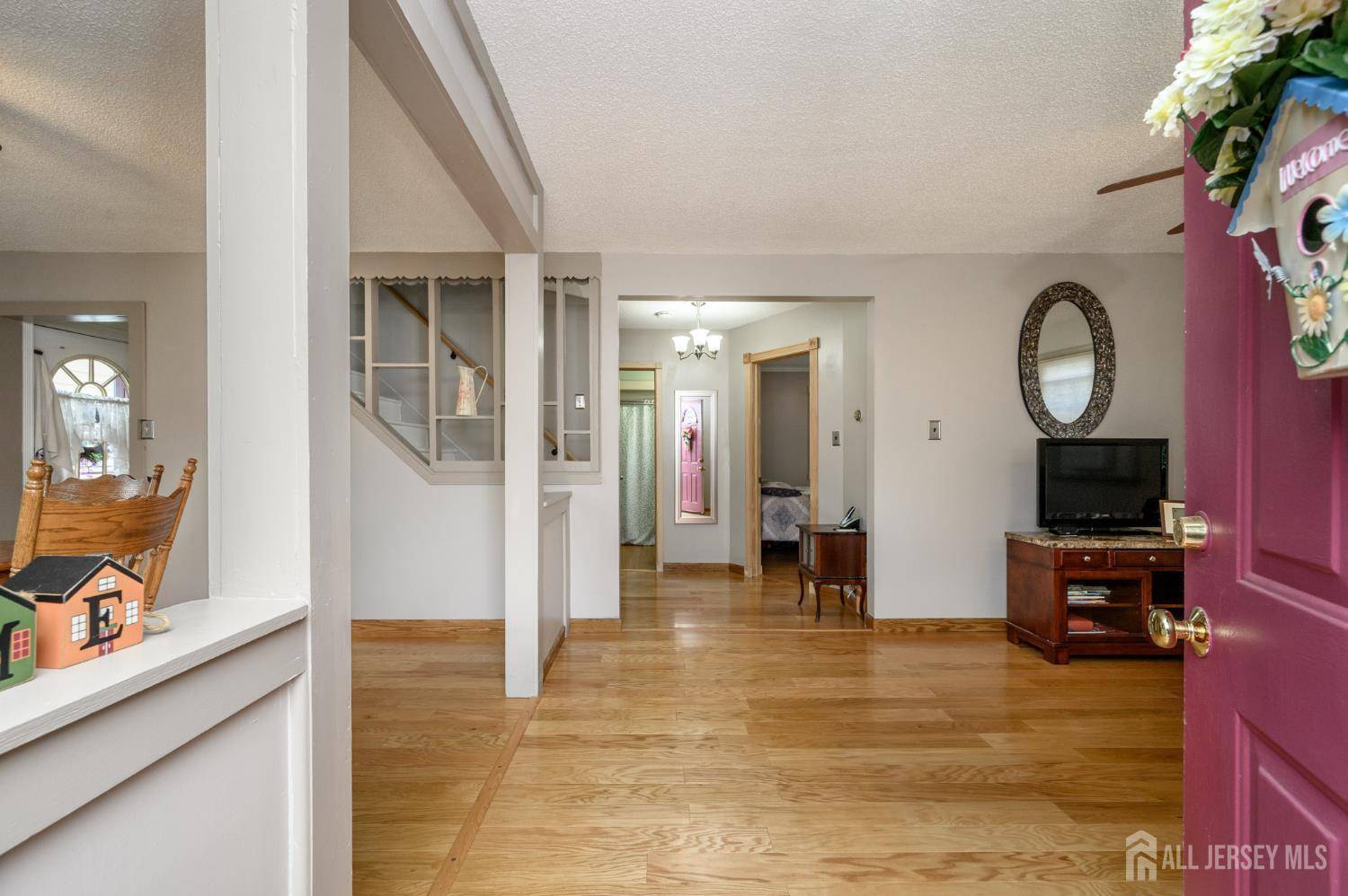 Spotswood, NJ 08884,35 Maiden LN