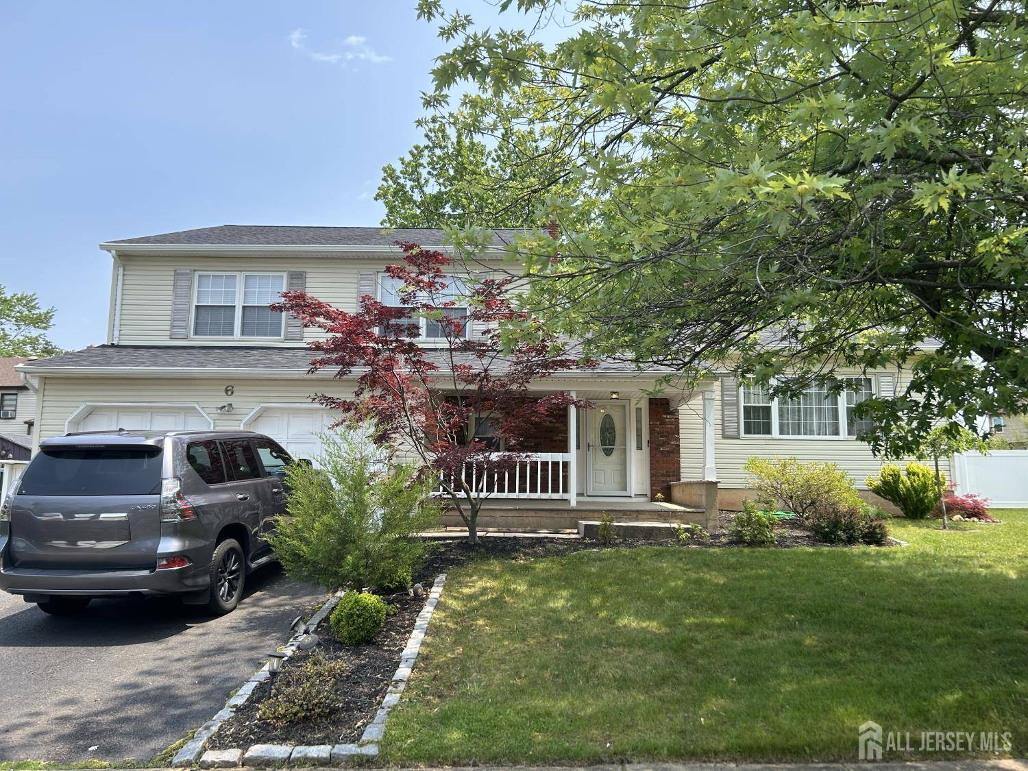 Edison, NJ 08820,6 Quaker ST