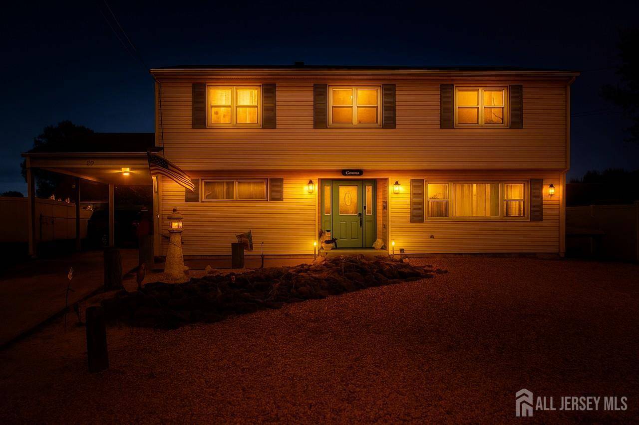 Old Bridge, NJ 08857,22 Woodcrest DR
