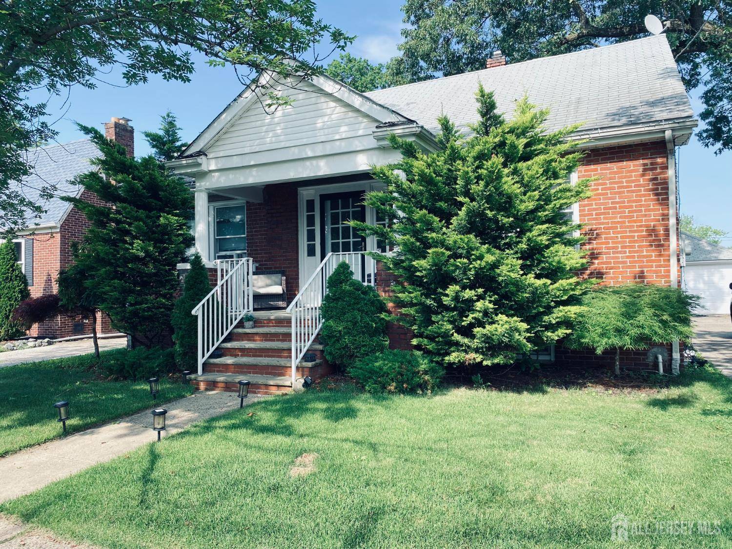 Fords, NJ 08863,142 Liberty ST