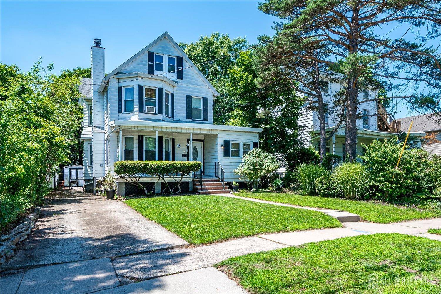 Highland Park, NJ 08904,28 S 1st AVE