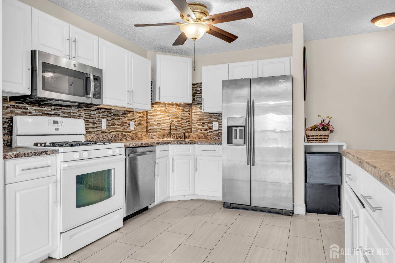 Edison, NJ 08820,46 Prestwick WAY