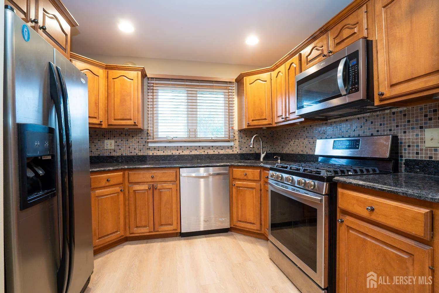 Iselin, NJ 08830,314 Benjamin AVE