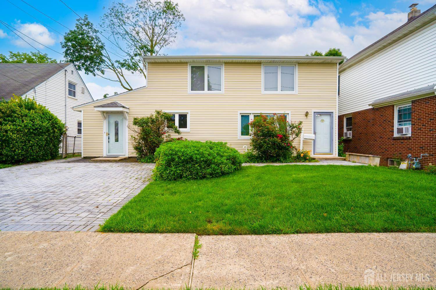 Iselin, NJ 08830,314 Benjamin AVE