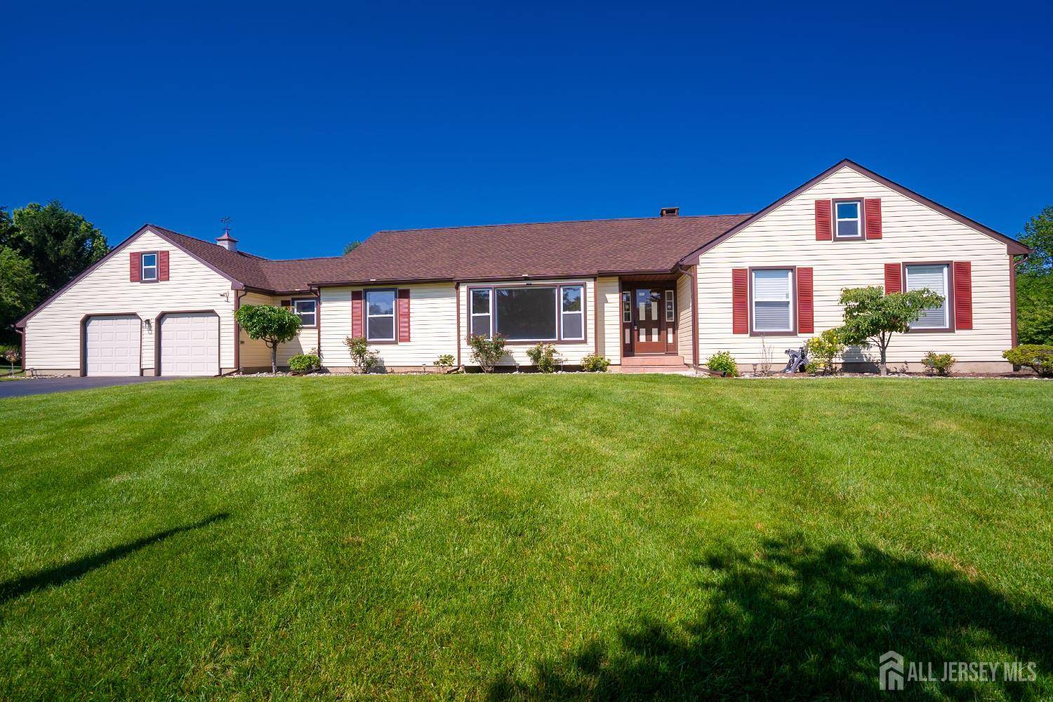 West Windsor, NJ 08550,5 Glengarry WAY