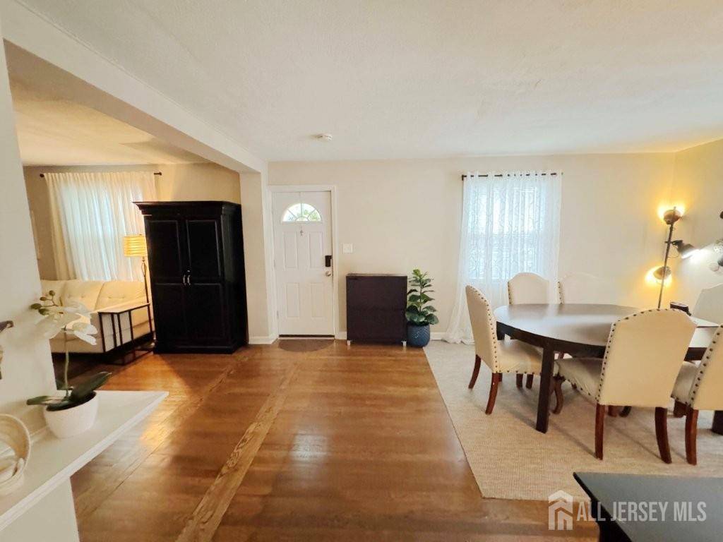Highland Park, NJ 08904,10 S 8th AVE S
