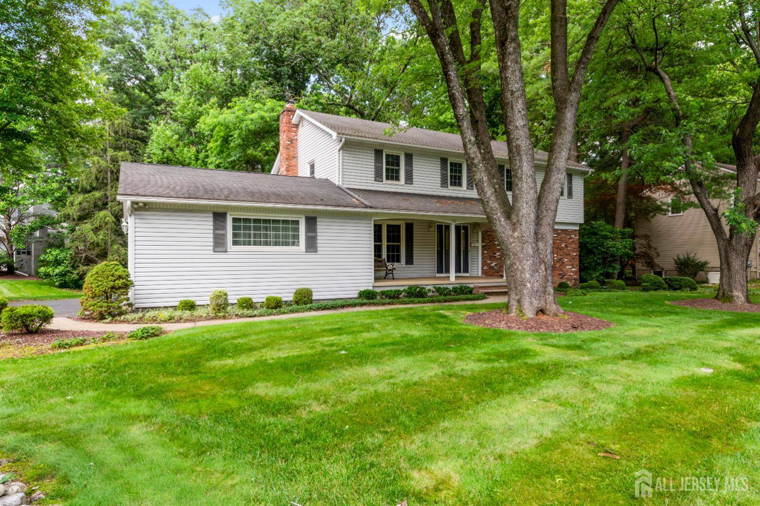 East Brunswick, NJ 08816,19 Redcoat DR