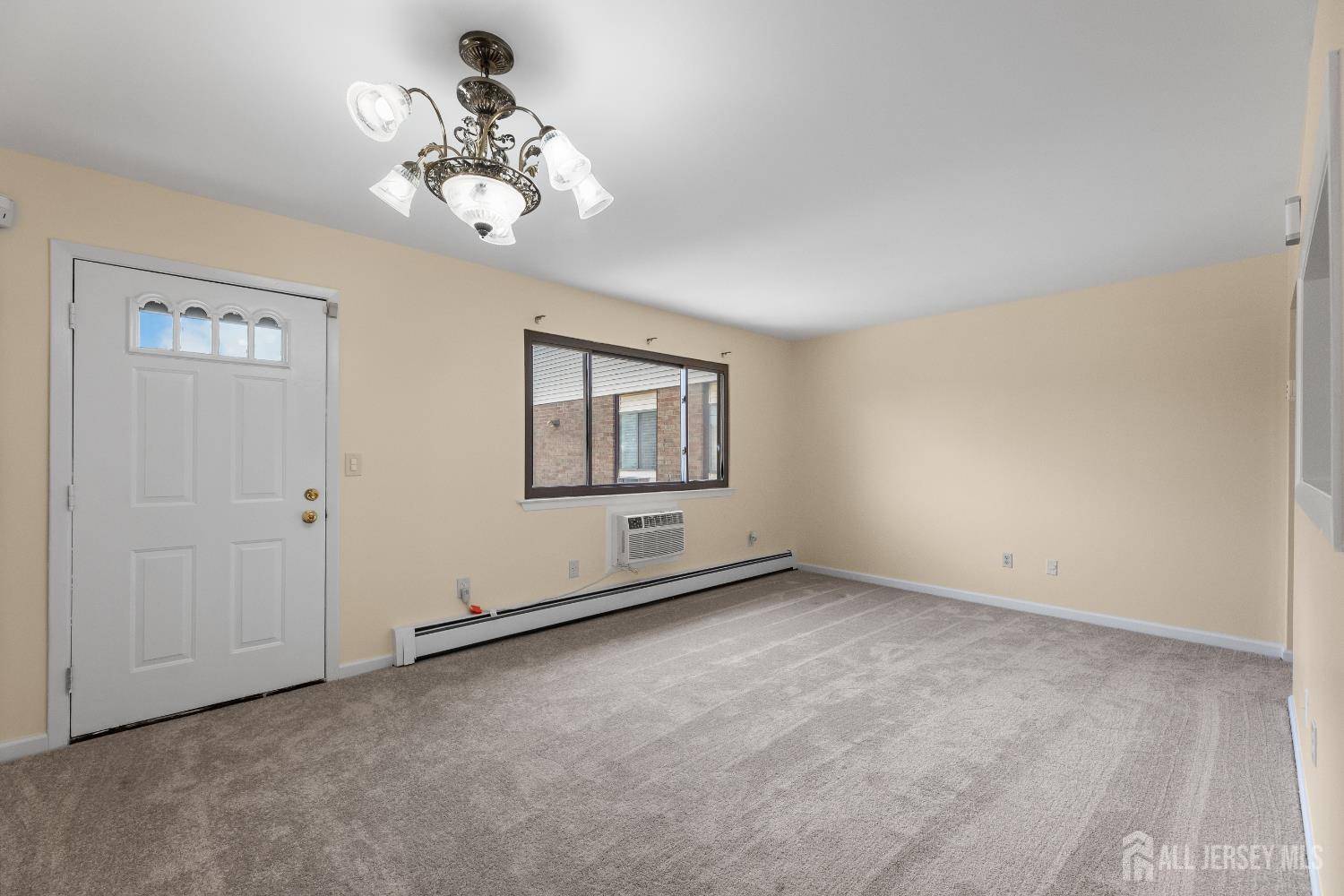 Woodbridge Proper, NJ 07095,1004 Cricket LN