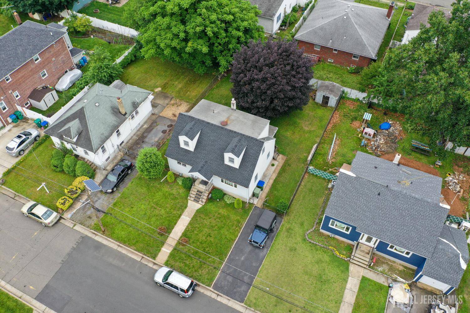 Edison, NJ 08817,58 Fern ST