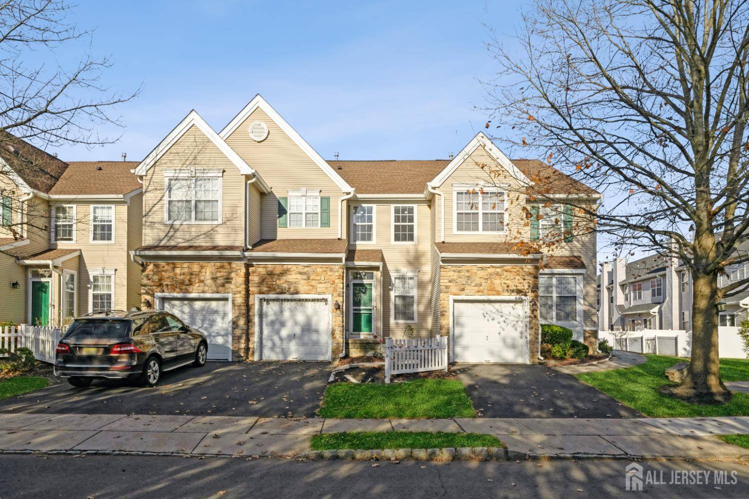 South Brunswick, NJ 08810,1404 Yarrow CIR