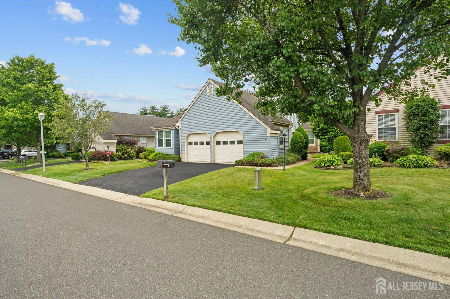 Monroe, NJ 08831,4 Molly Pitcher CT