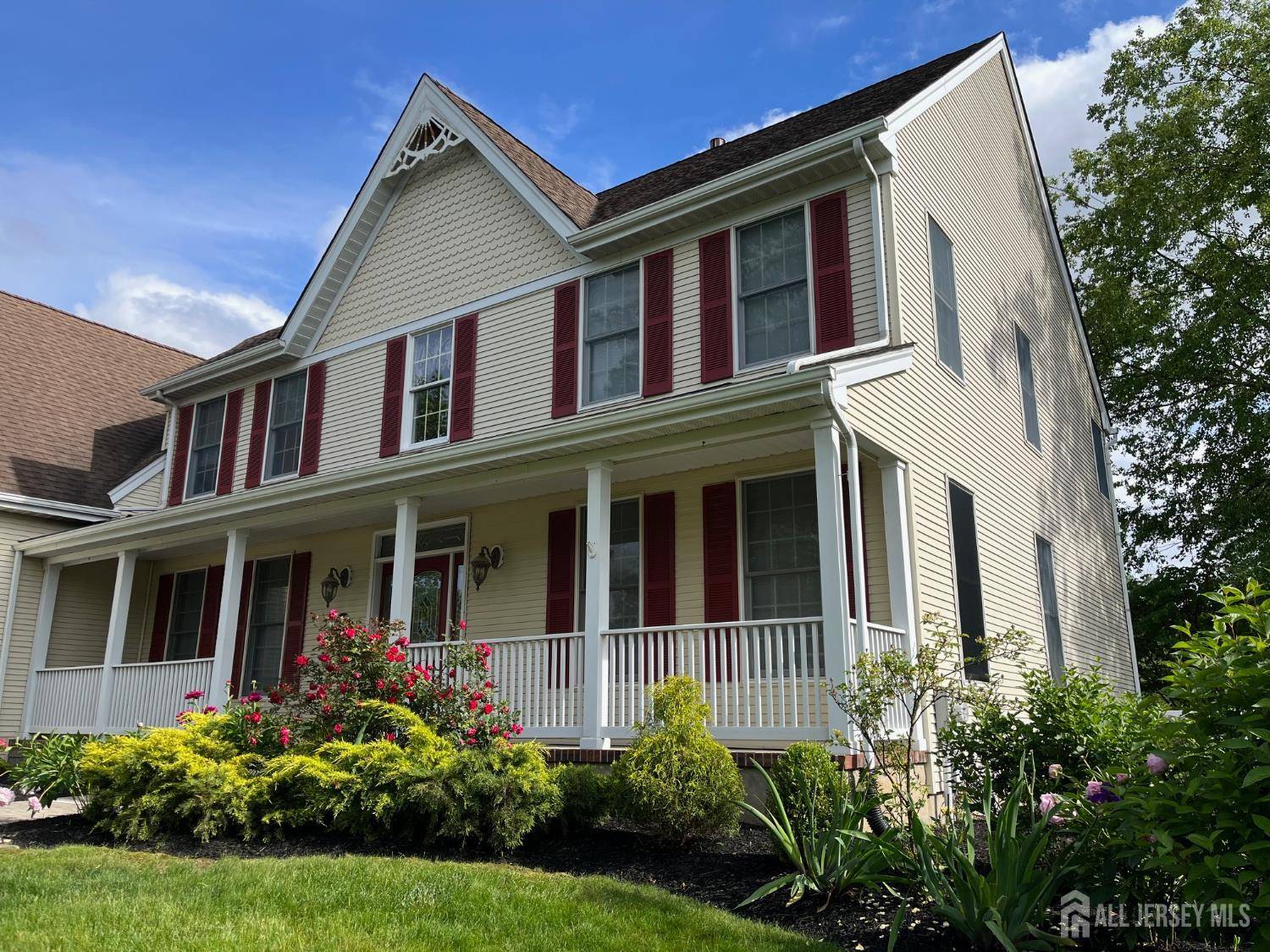 Plainsboro, NJ 08536,7 Camas CT