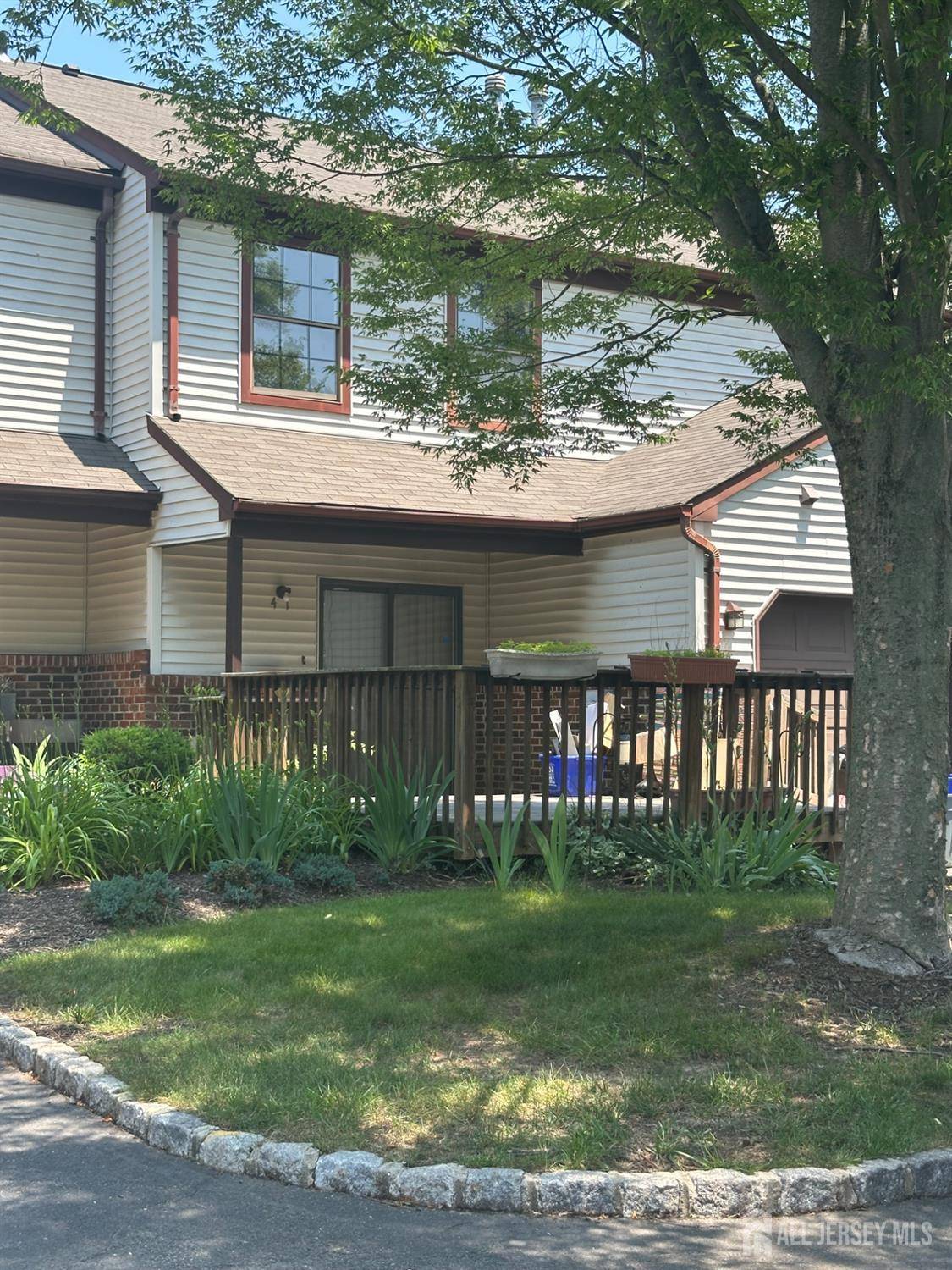 North Brunswick, NJ 08902,41 Aspen DR
