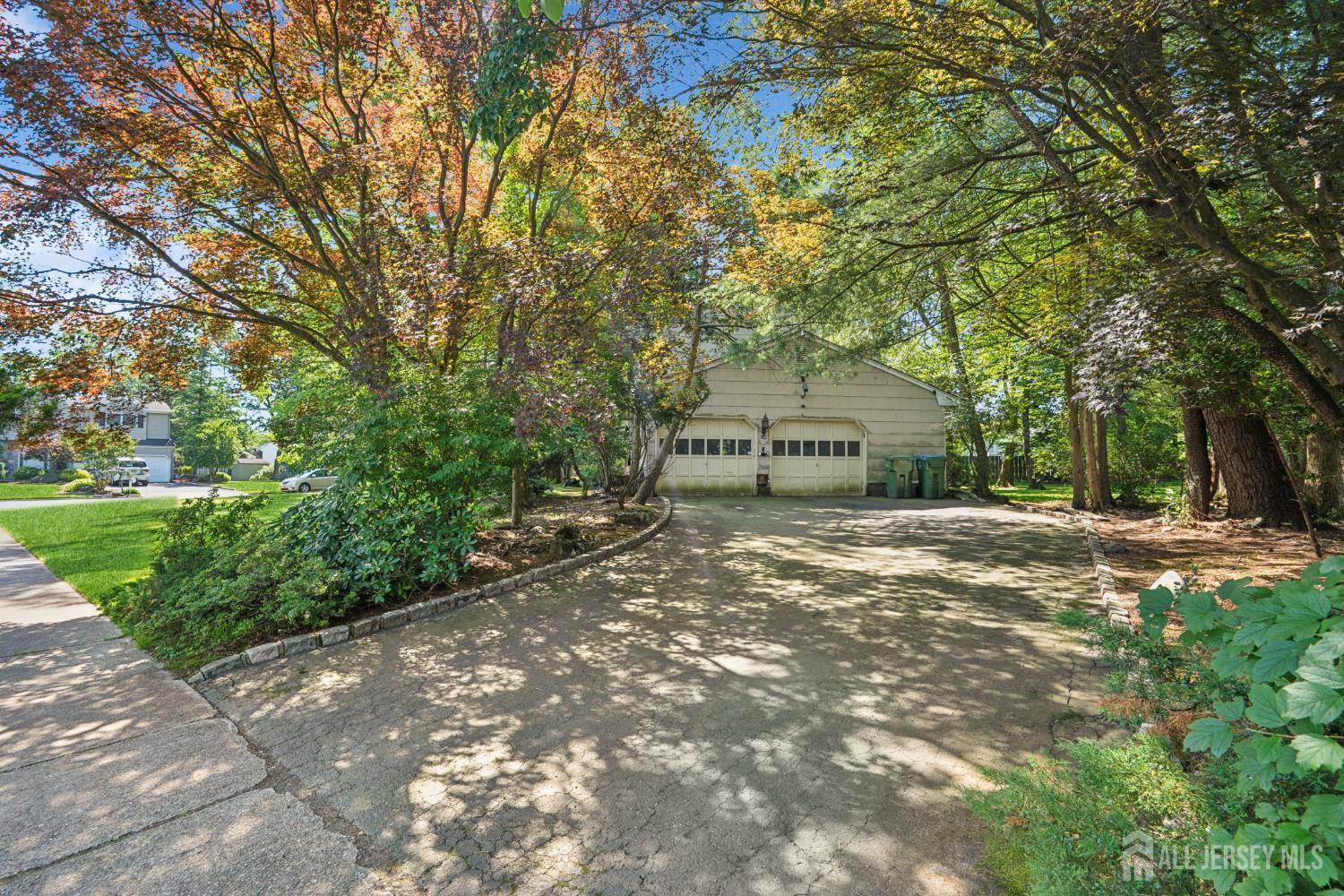 Edison, NJ 08820,2 Christopher CT