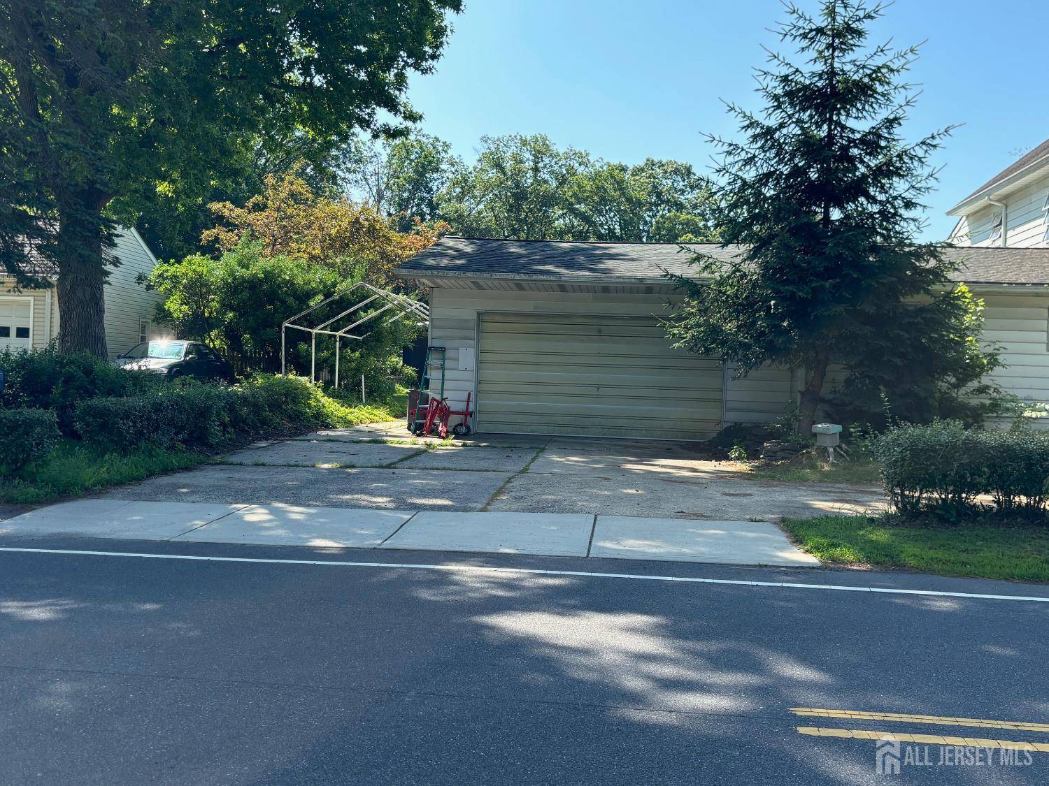 East Brunswick, NJ 08850,296 Riva AVE #2