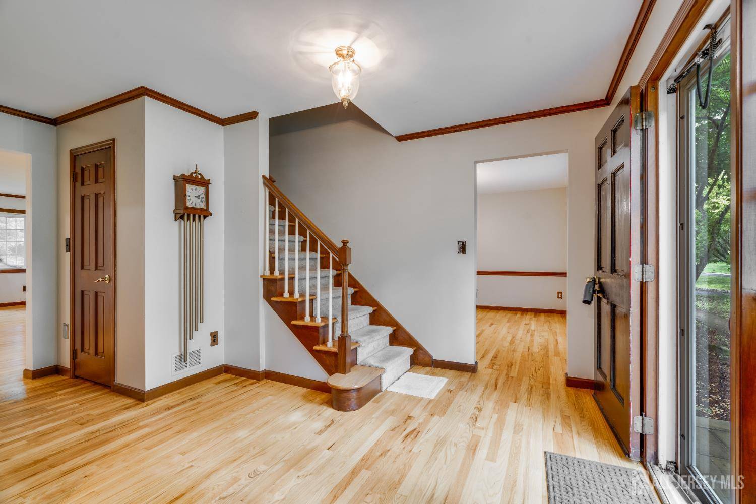 South Brunswick, NJ 08831,20 White Pine RD