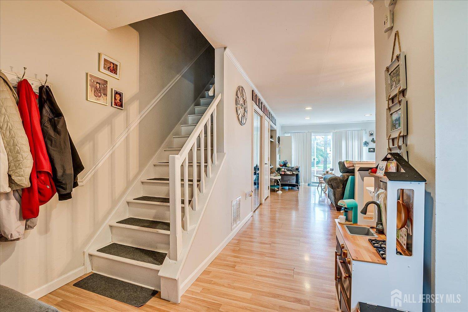 East Brunswick, NJ 08816,325 McDowell DR