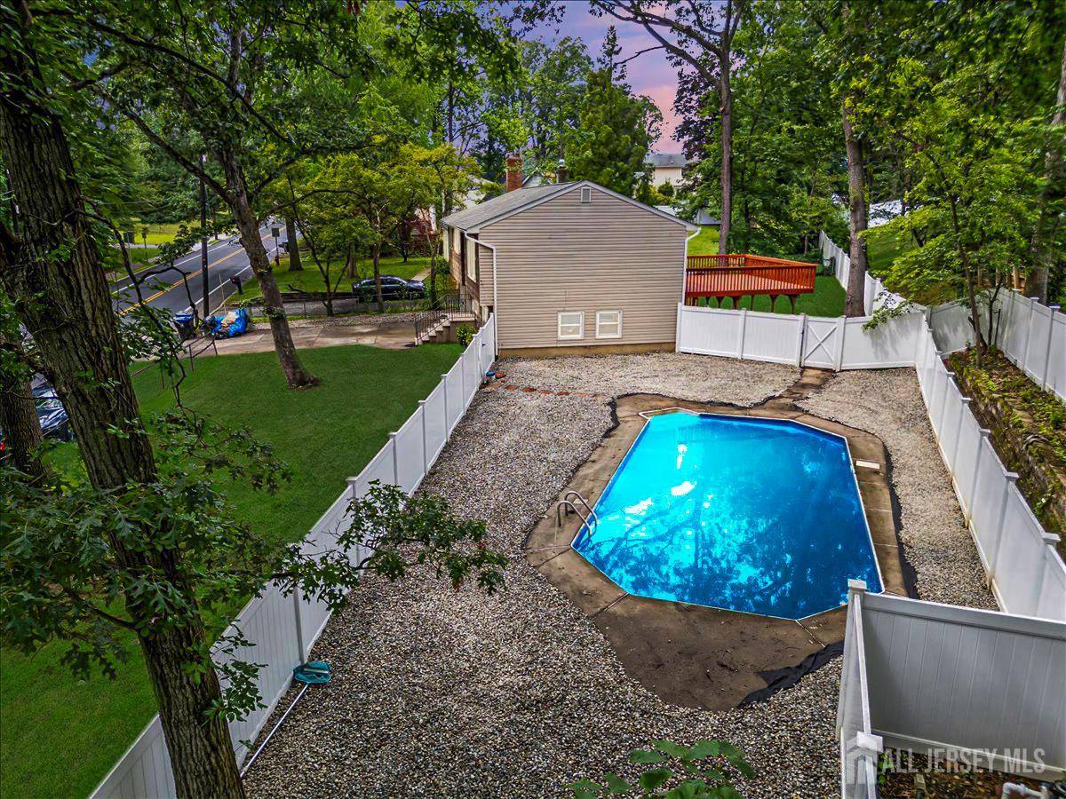 East Brunswick, NJ 08816,376 New Brunswick AVE