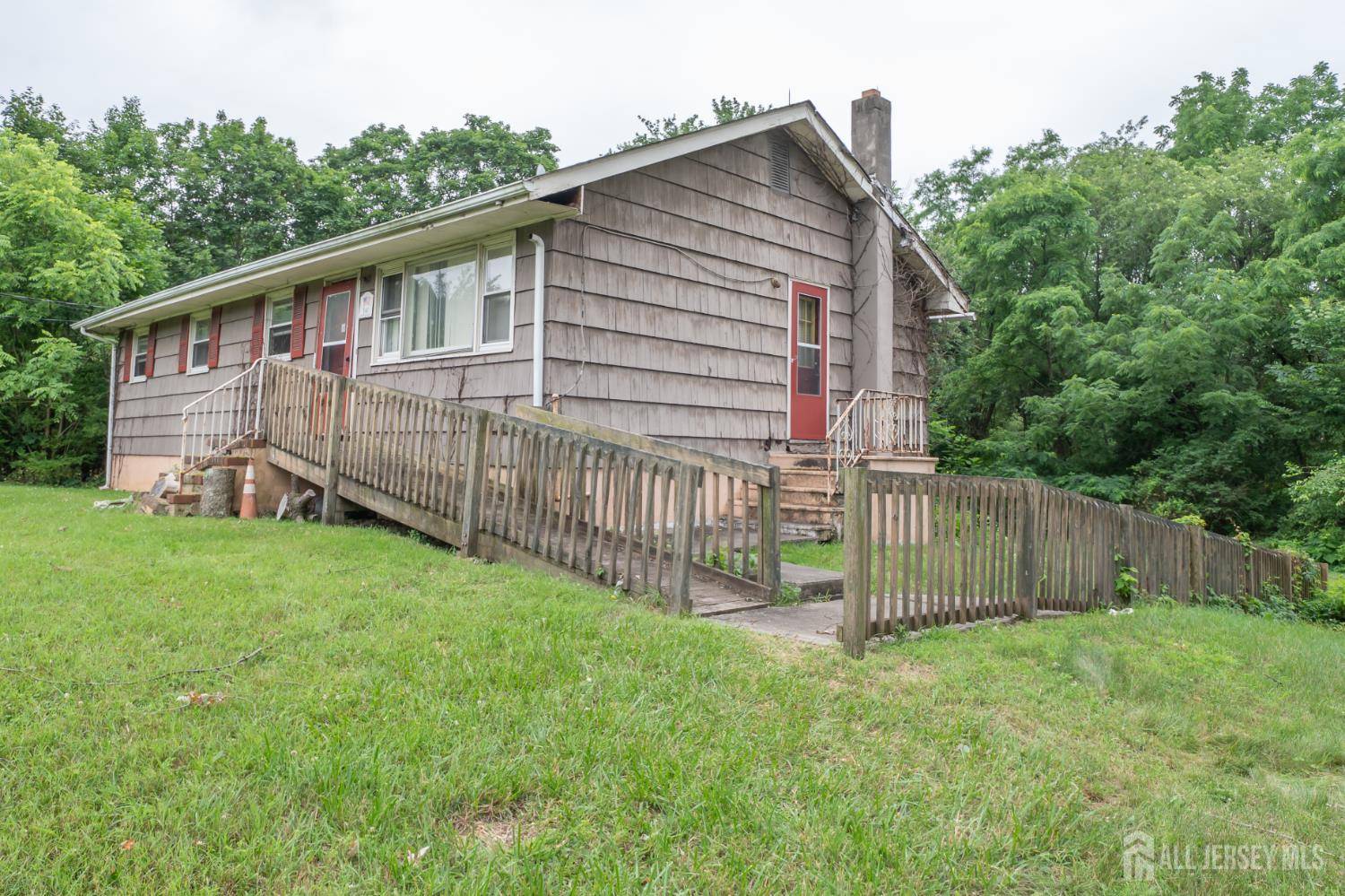 Monroe, NJ 08831,140 Prospect Plains RD