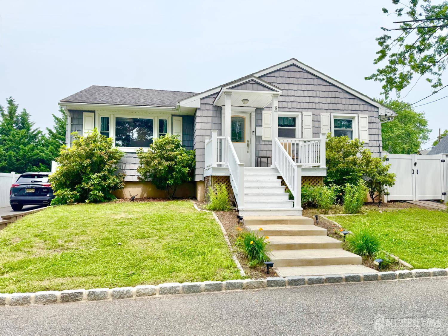Fords, NJ 08863,8 W Grove ST