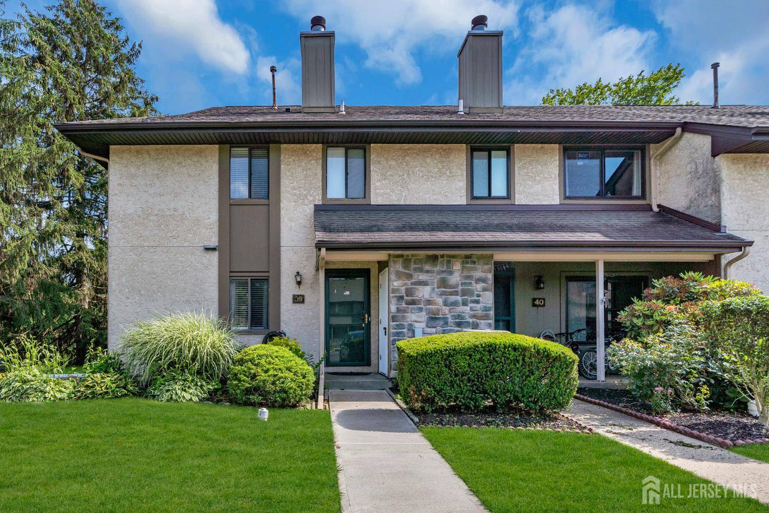 Plainsboro, NJ 08536,39 Hampshire DR