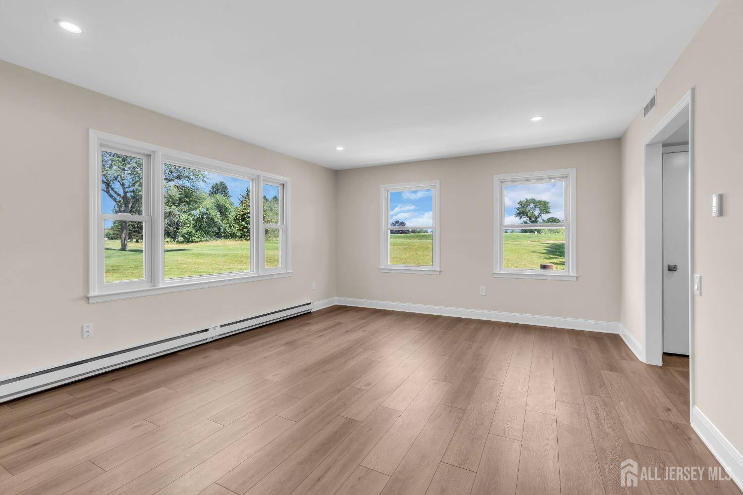 Monroe, NJ 08831,377-B Old Nassau RD
