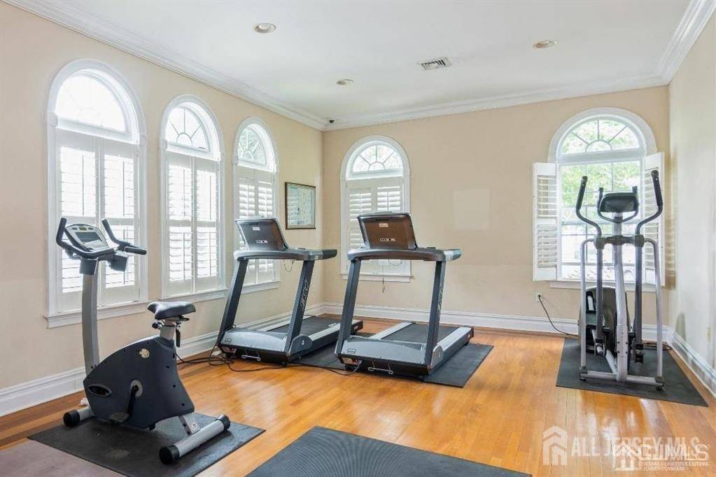 Piscataway, NJ 08854,73 Forest DR