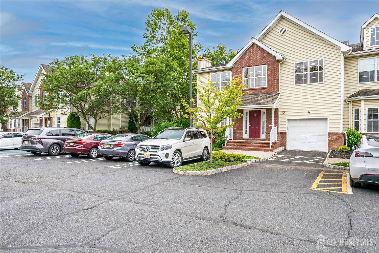 Piscataway, NJ 08854,73 Forest DR