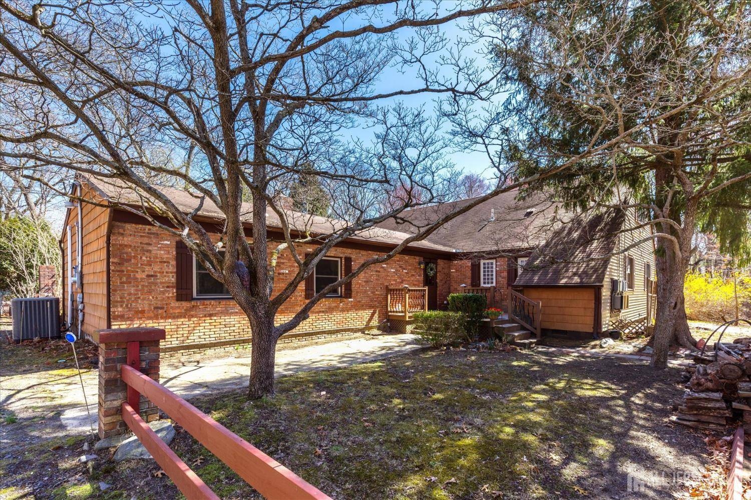 Howell, NJ 07731,75 Brown RD