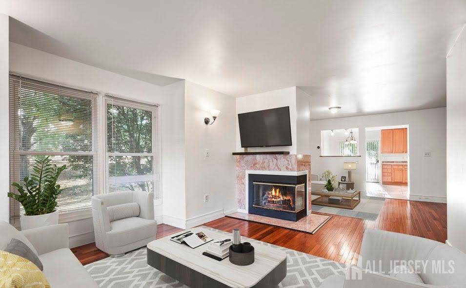 Holmdel, NJ 07733,152 Northampton DR