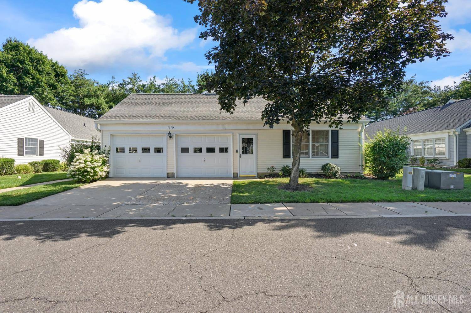 Monroe, NJ 08831,727 Mount Vernon RD #B