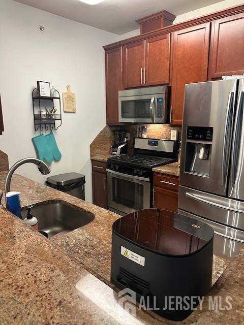 South Plainfield, NJ 07080,444 Micali WAY