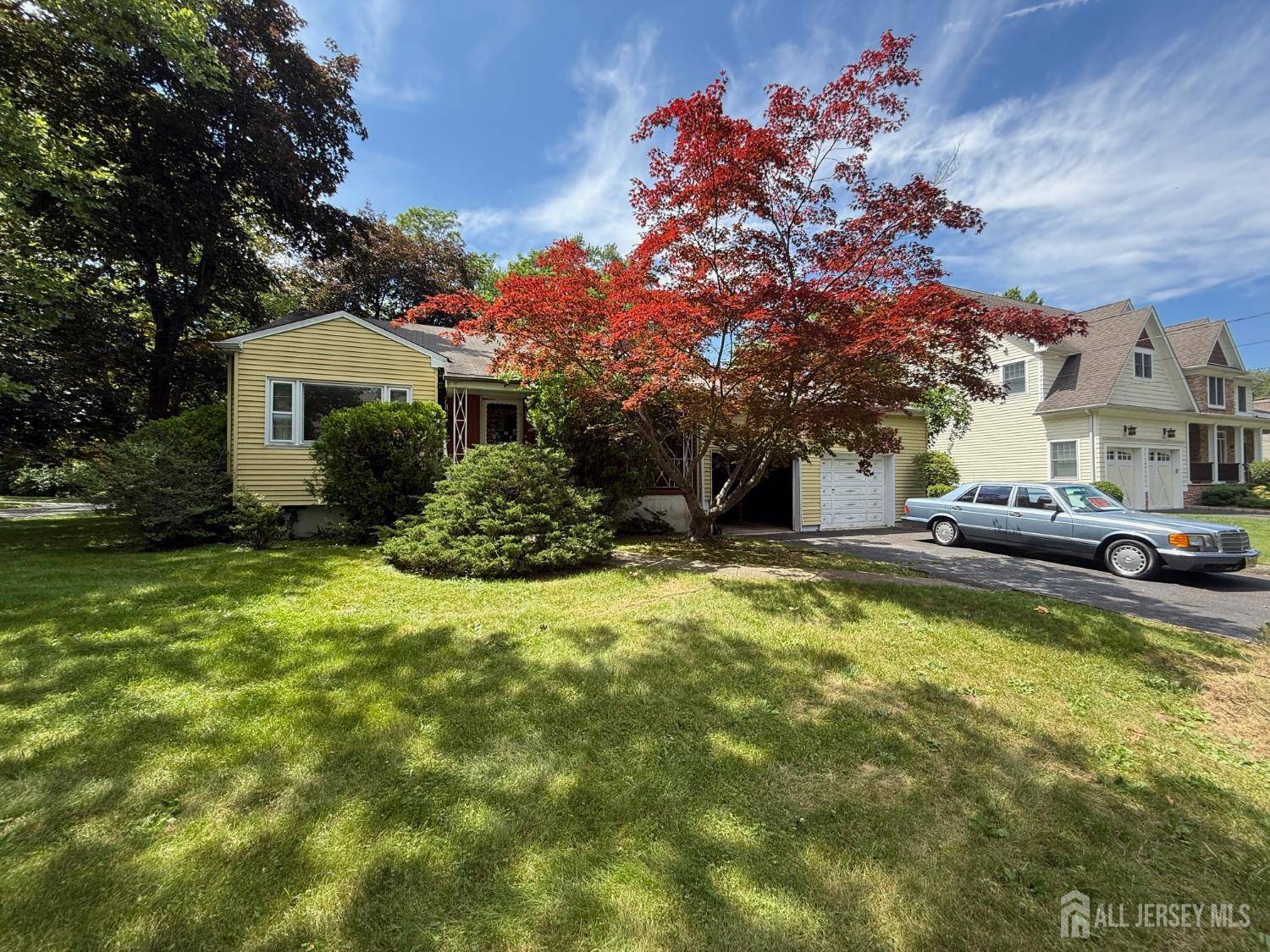 Westfield, NJ 07090,34 Woodbrook CIR