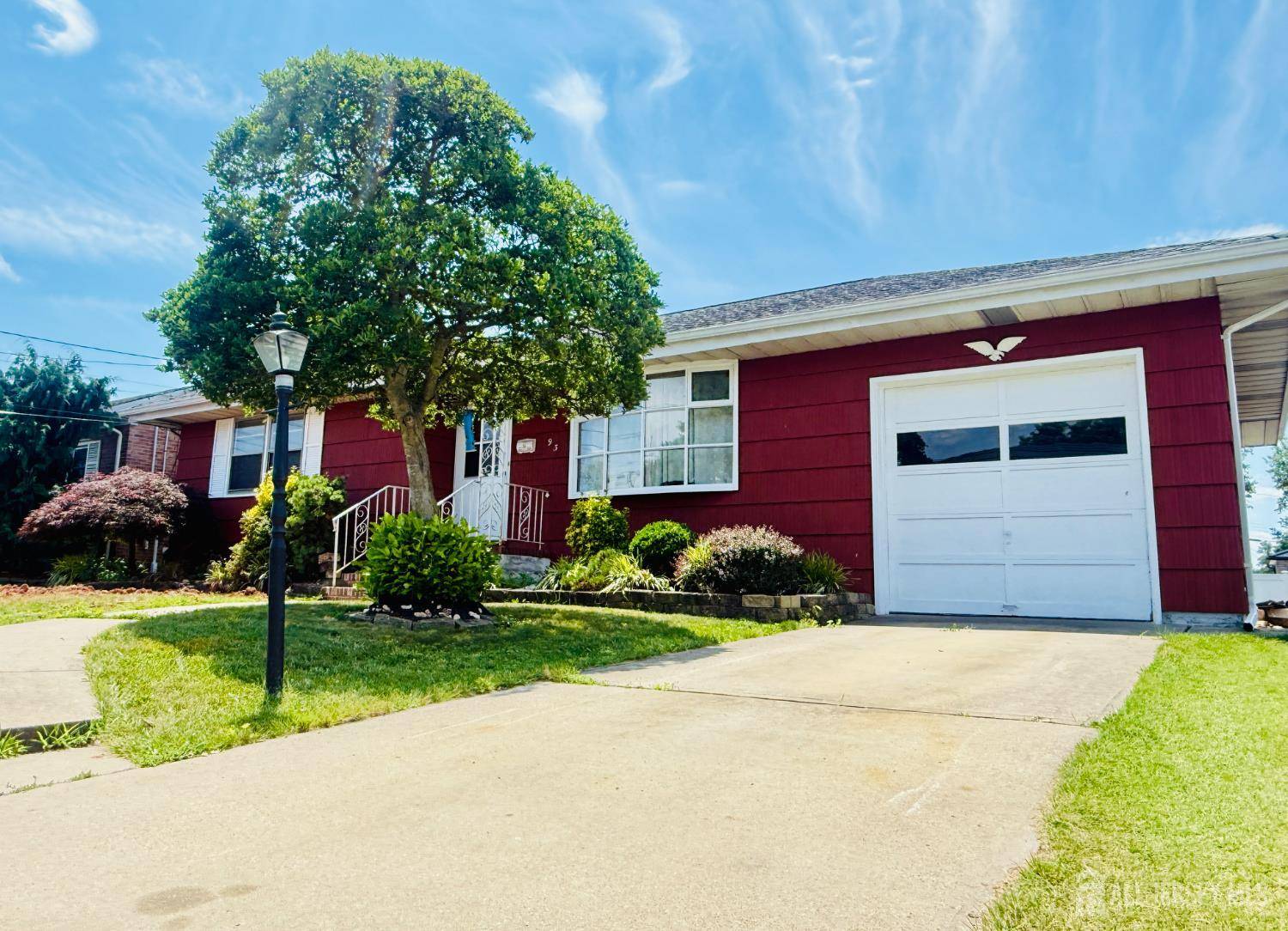 Colonia, NJ 07067,93 N Washington AVE N