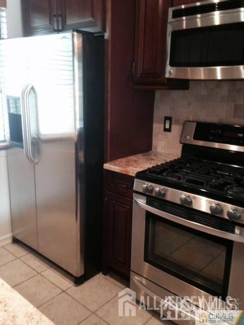 Edison, NJ 08820,92 Gate House LN