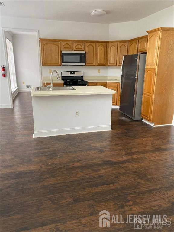 Plainsboro, NJ 08536,33 Marion DR