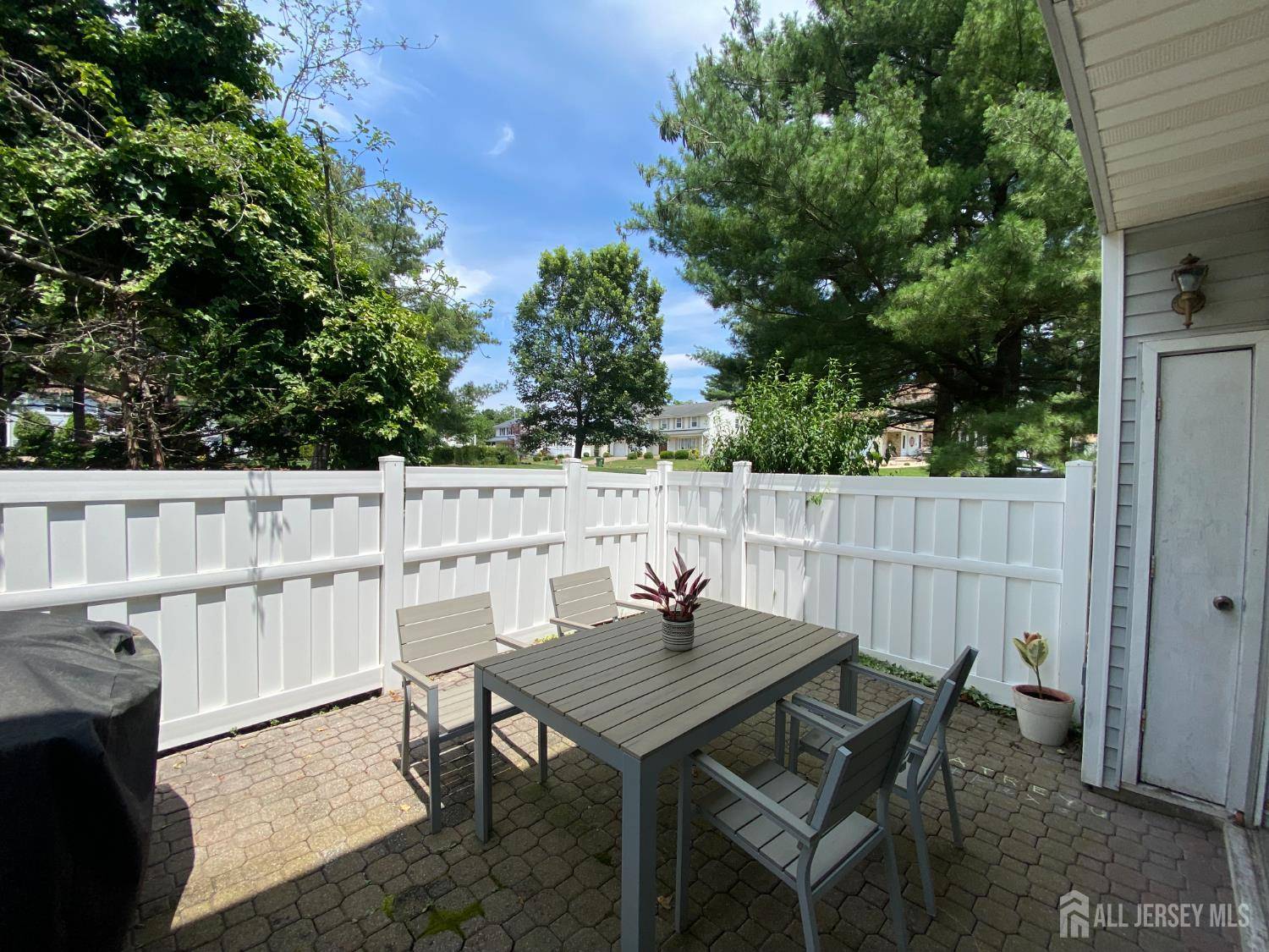 Sayreville, NJ 08859,29 Borelle SQ