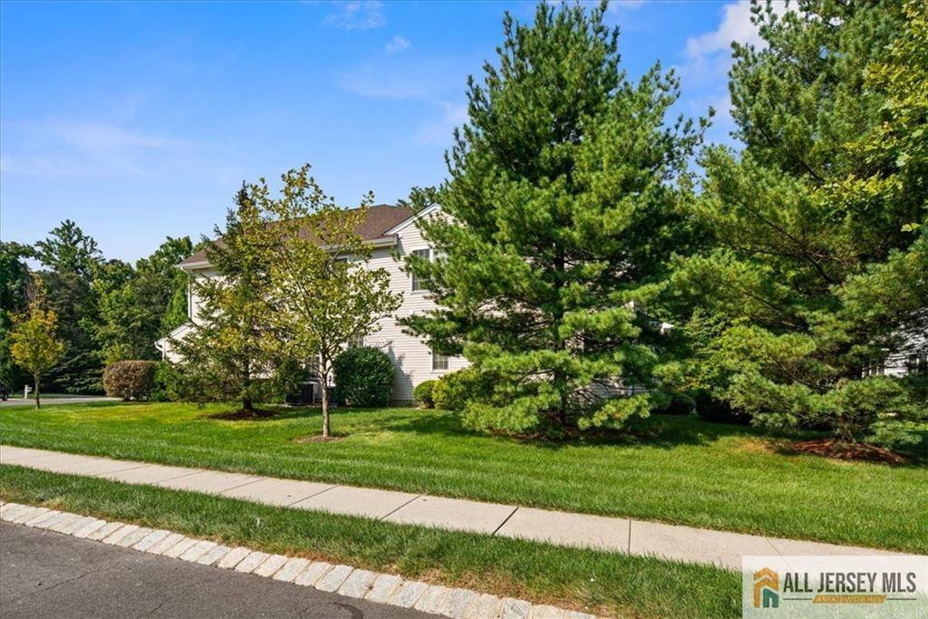 South Brunswick, NJ 08824,14 Talcott CT