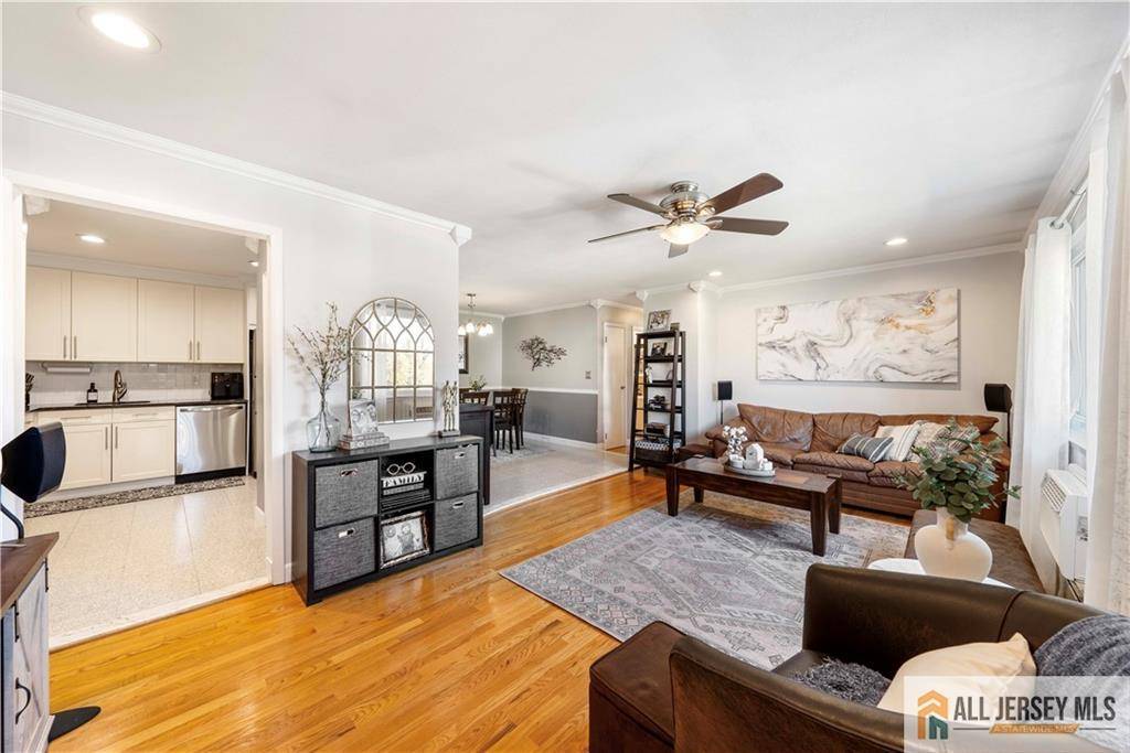 Woodbridge Proper, NJ 07095,1210 Cricket LN #1210